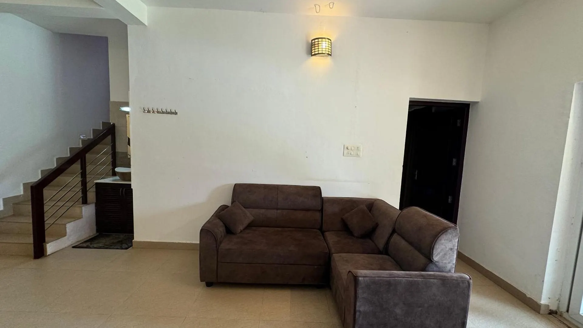 Theeram Riverside Holiday Home Māla
