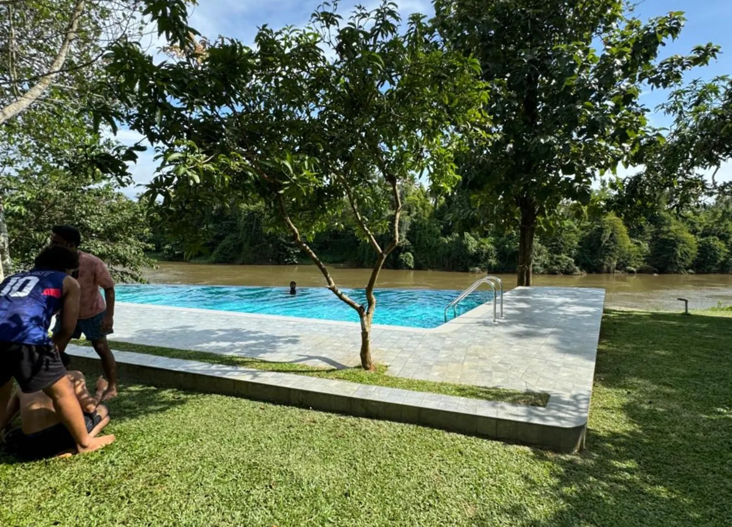 Theeram Riverside Holiday Home Māla